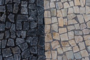 Abschlusskante für Pflasterflächen