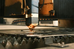 roboty przemysłowe - kiedy warto je wdrożyć?