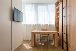 meble biurowe na wymiar Warszawa - pokój z meblami